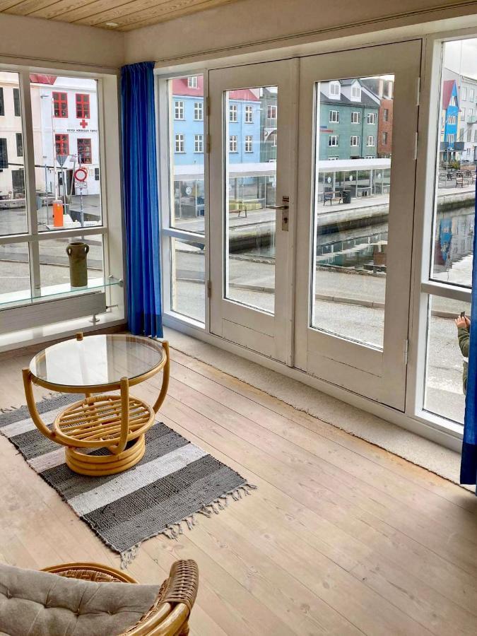 Guesthouse At The Boat Harbour Tórshavn Kültér fotó