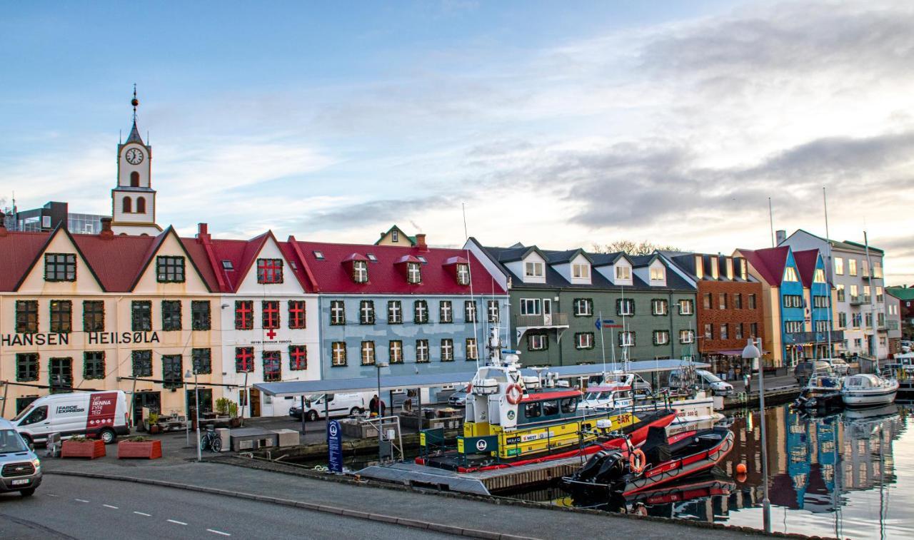 Guesthouse At The Boat Harbour Tórshavn Kültér fotó