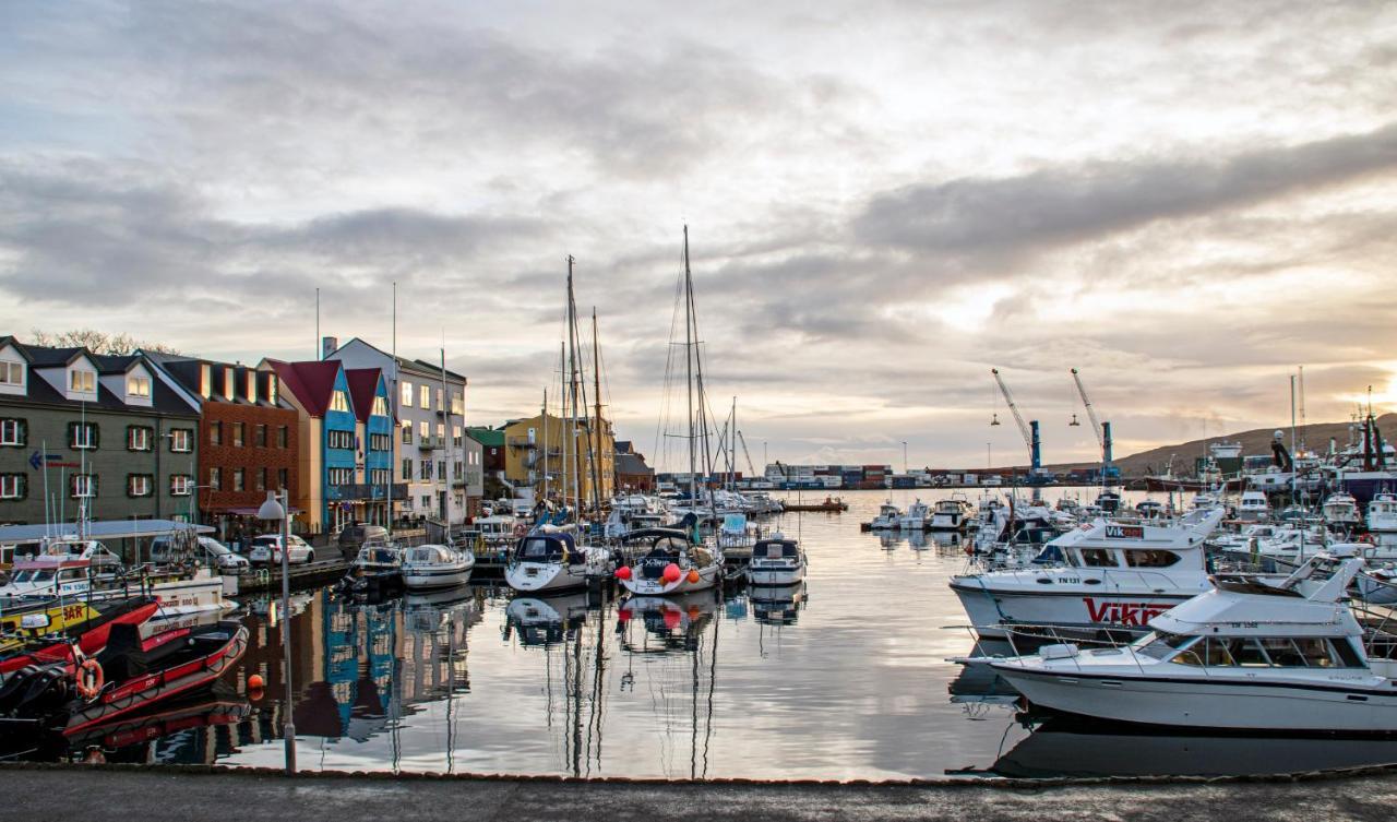 Guesthouse At The Boat Harbour Tórshavn Kültér fotó