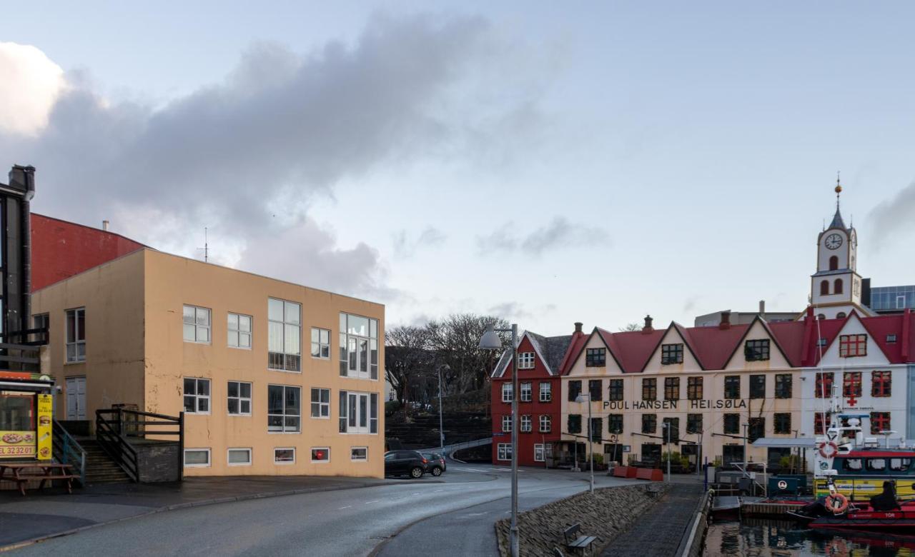 Guesthouse At The Boat Harbour Tórshavn Kültér fotó