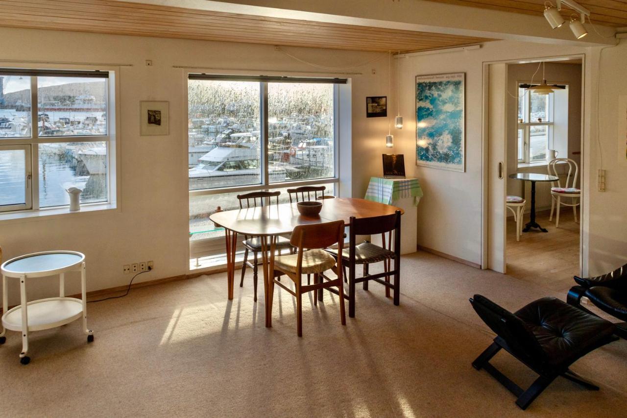 Guesthouse At The Boat Harbour Tórshavn Kültér fotó